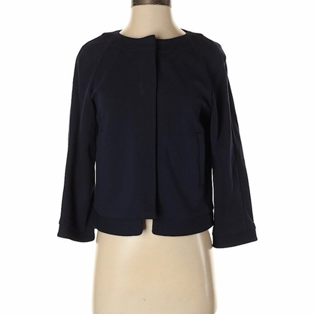 Joan Vas’s 0 navy hidden snap collarless 3/4 sleeve retro‎ career classic blazer